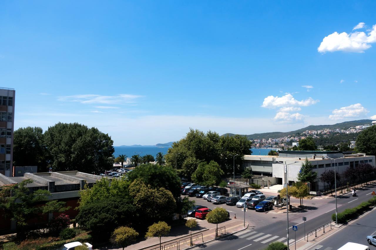 Kouros City Center Kavala Exteriör bild